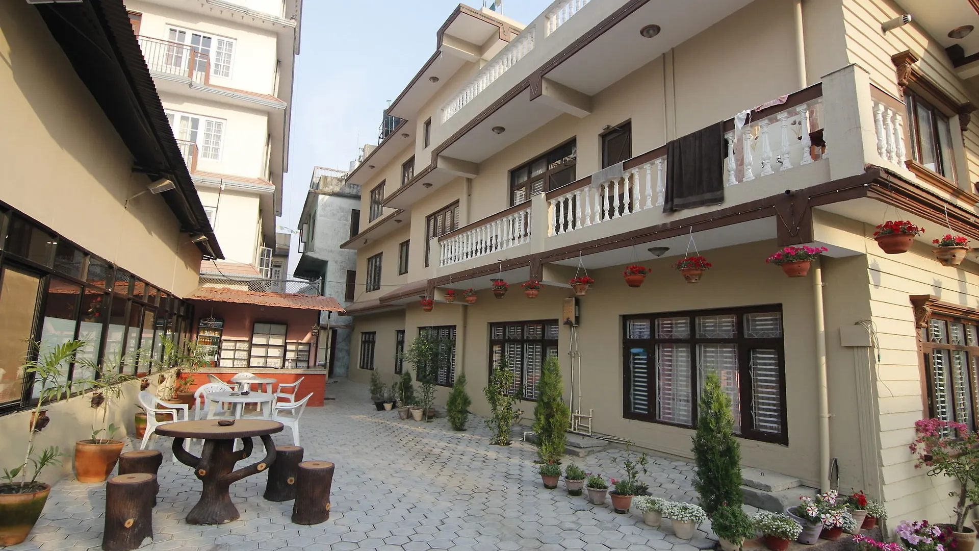 *** Guest house Dipankara Holiday Home Kathmandu Nepal